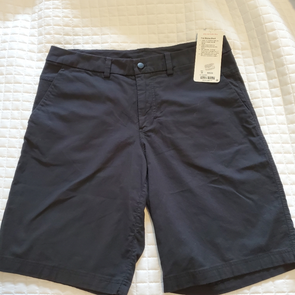 Lululemon Authletica shoets